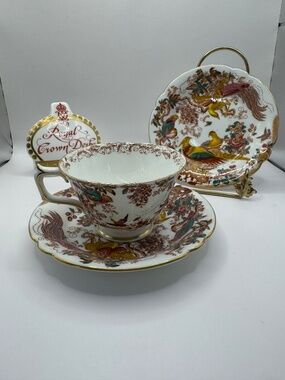 Royal Crown Derby Olde Avesbury Chelsea Tea Cup and Saucer plus extra Saucer.